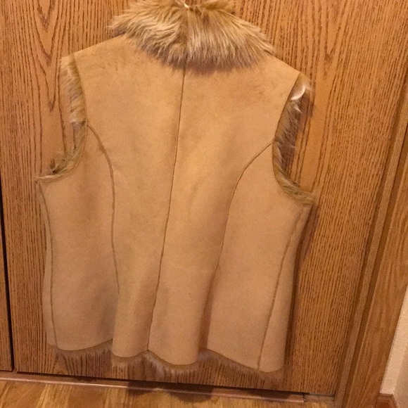 Tan Vest - Picture 2 of 3